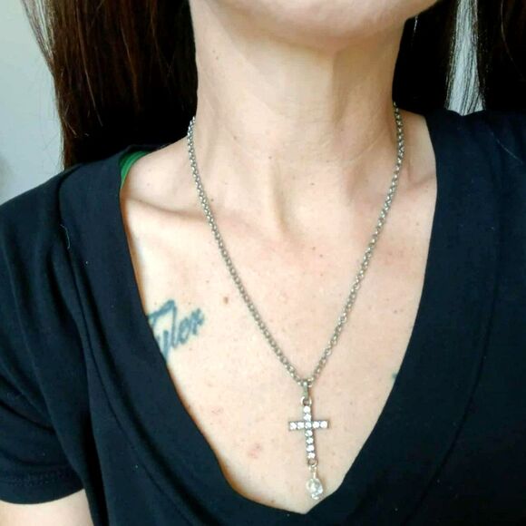 Rhinestone Cross Pendant Necklace 18" - Picture 1 of 5